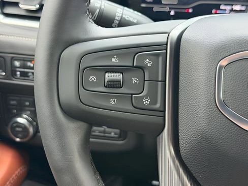 Used 2024 GMC Yukon Denali Ultimate image 15