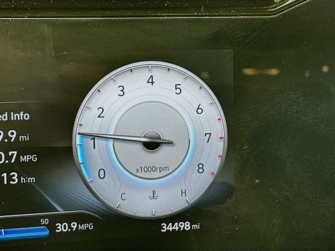 Used 2023 Hyundai Elantra SEL w/ Convenience Package image 18