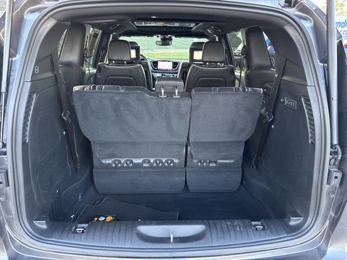 Certified 2022 Chrysler Pacifica Limited w/ Uconnect Theater Family Group image 34