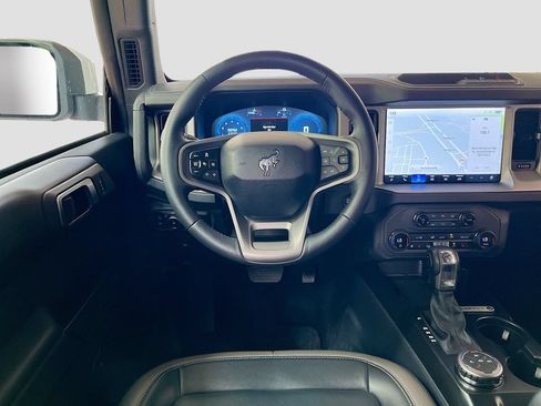 Used 2025 Ford Bronco Outer Banks AWD/4WD image 23