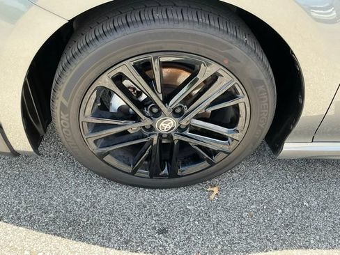 Used 2025 Toyota Camry SE w/ Convenience Package FWD image 10