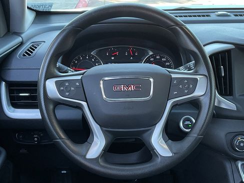 Used 2024 GMC Terrain SLE image 21
