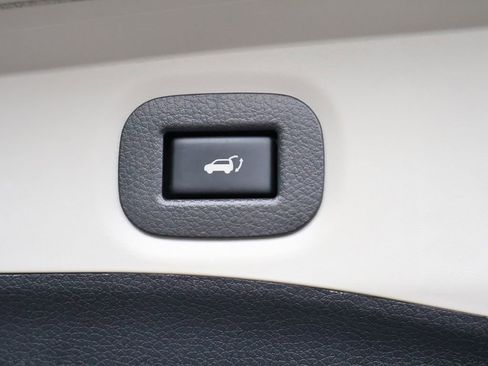 Used 2019 Nissan Rogue SV w/ Premium Package AWD/4WD image 39