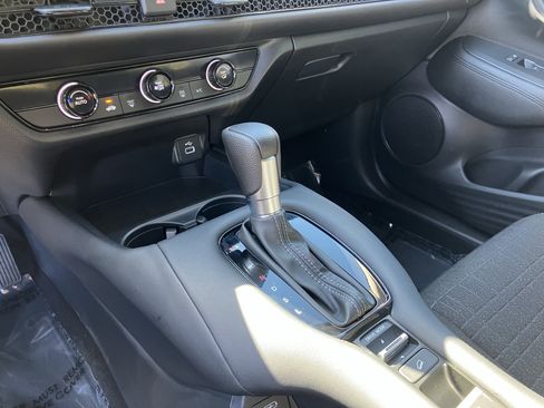 Certified 2024 Honda HR-V LX image 28