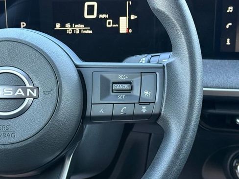 Certified 2025 Nissan Kicks SV AWD/4WD image 23