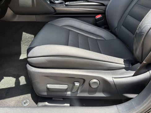 Used 2022 Lexus IS 350 F Sport RWD image 13
