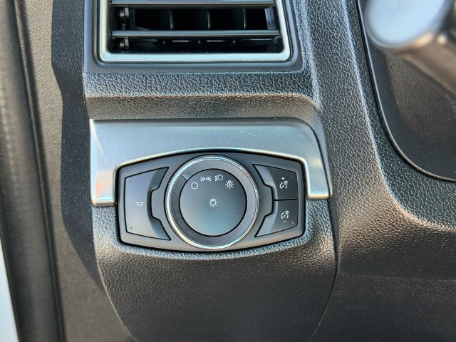 Used 2019 Ford Explorer XLT FWD image 12