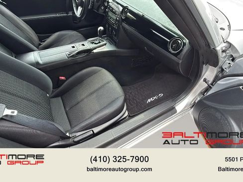 Used 2008 MAZDA MX-5 Miata Touring RWD image 24