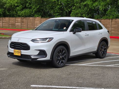 Used 2025 Honda HR-V Sport image 7