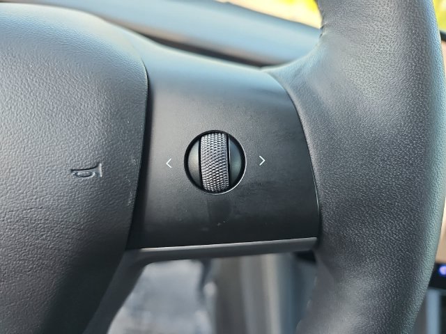 Used 2022 Tesla Model 3 Long Range AWD/4WD image 18