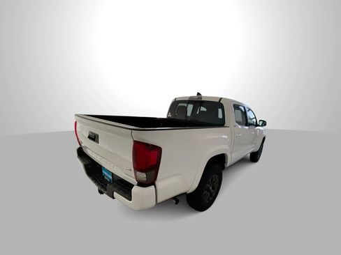Used 2023 Toyota Tacoma SR5 w/ Technology Package AWD/4WD image 8