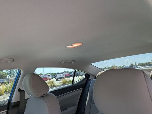 Used 2018 Hyundai Elantra SEL FWD image 20