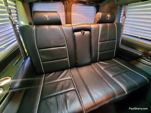 Used 2019 GMC Savana 2500 w/ Enhanced Convenience Package image 4