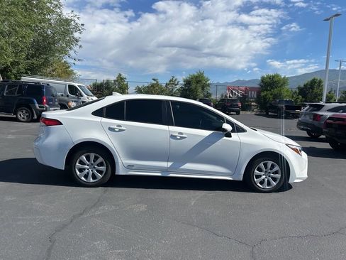Used 2024 Toyota Corolla LE AWD/4WD image 3