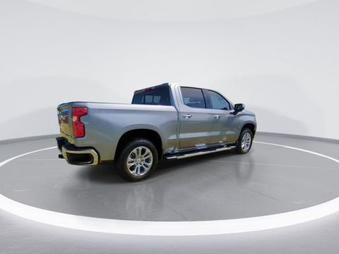 Used 2025 Chevrolet Silverado 1500 LTZ w/ LTZ Premium Package AWD/4WD image 8