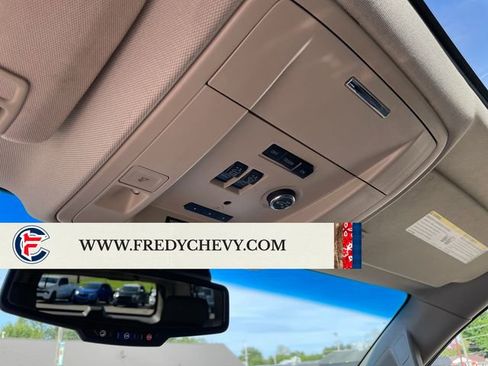 Used 2015 GMC Yukon XL SLT w/ Open Road Package AWD/4WD image 34