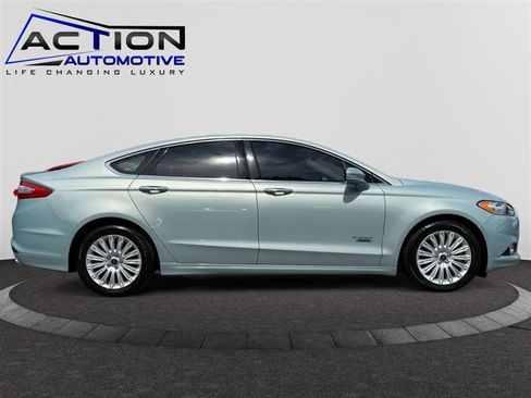 Used 2014 Ford Fusion Energi Titanium w/ Driver Assist Package image 9