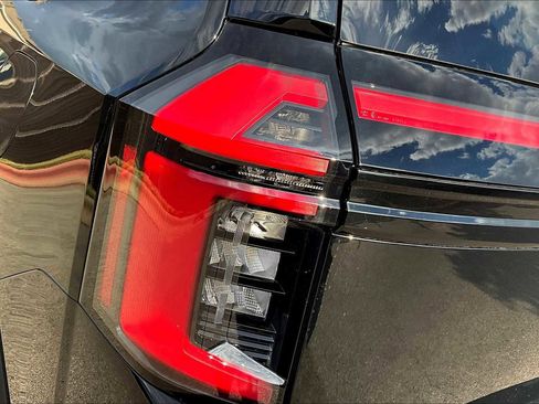 New 2026 Nissan Armada PRO-4X w/ Captain's Chari Seat Package image 12