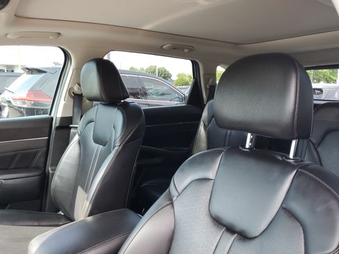 Used 2023 Kia Sorento SX FWD image 16