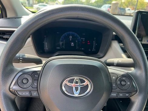 Used 2026 Toyota Corolla Cross L FWD image 12