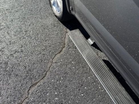 Used 2019 Ford F150 Platinum w/ Equipment Group 701A Luxury image 13