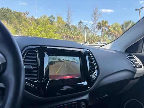 Used 2021 Jeep Compass Latitude w/ Sun and Sound Group image 18