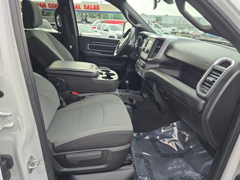 Used 2024 RAM 3500 SLT w/ Quick Order Package 2YG SLT AWD/4WD image 3