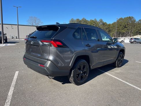 Used 2024 Toyota RAV4 XLE w/ Convenience Package image 5