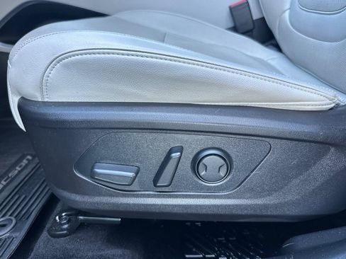 Used 2022 Hyundai Tucson Limited AWD/4WD image 13