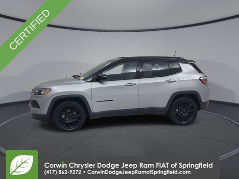 Used 2022 Jeep Compass Altitude image 8