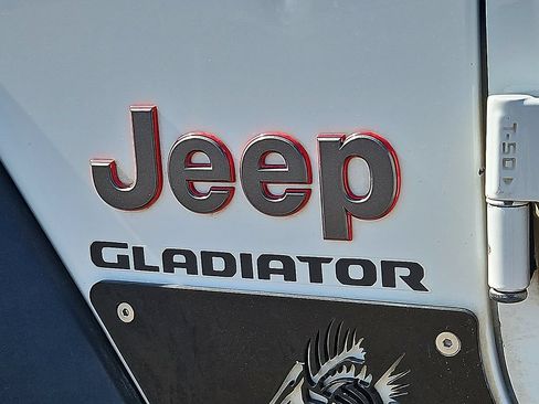 Used 2021 Jeep Gladiator Rubicon w/ Safety Group AWD/4WD image 11
