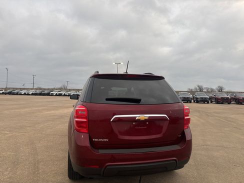 Used 2017 Chevrolet Equinox LT image 19