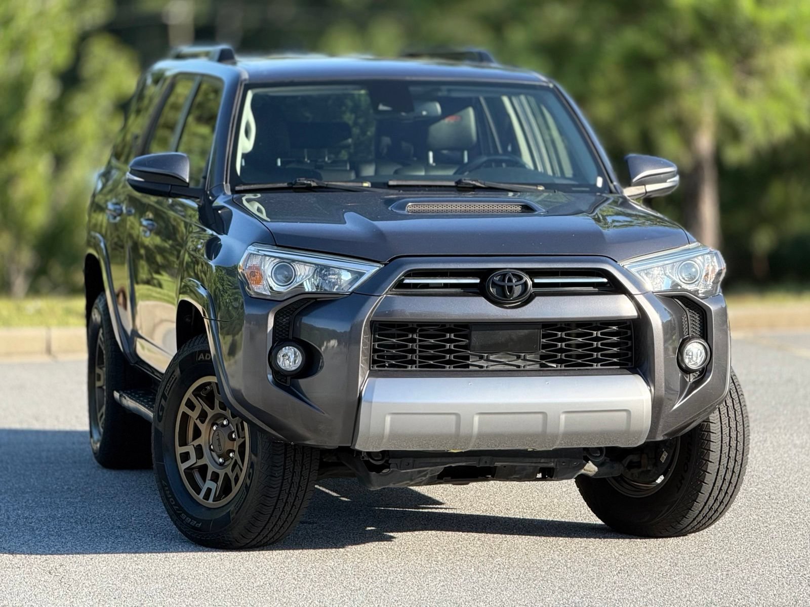 Used 2020 Toyota 4Runner TRD Off-Road Premium AWD/4WD image 4