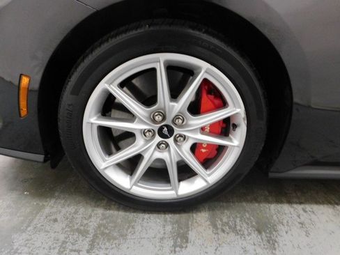 Used 2024 Ford Mustang GT Premium image 13