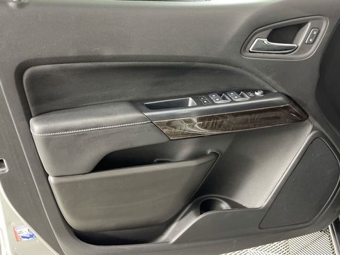 Used 2020 GMC Canyon SLE w/ Driver Alert Package image 19