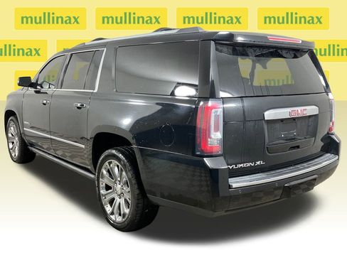 Used 2015 GMC Yukon XL Denali w/ Premium Package image 12