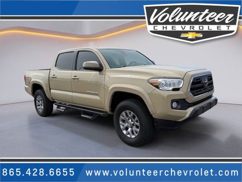 Used 2019 Toyota Tacoma SR5 RWD image 1