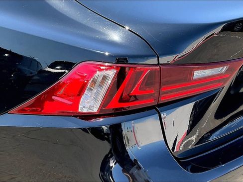 Used 2014 Lexus IS 250 w/ Luxury Package w/Gray Wood RWD image 26