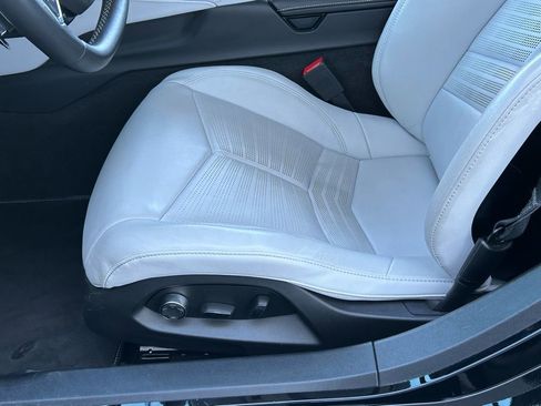 Used 2025 Chevrolet Corvette Stingray Premium Cpe w/ 3LT image 9