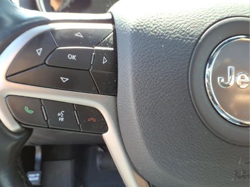 Used 2021 Jeep Grand Cherokee Limited AWD/4WD image 18