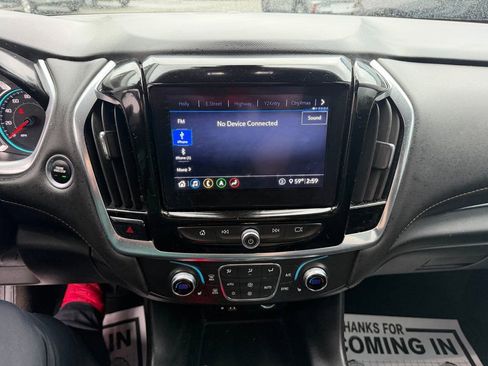 Used 2021 Chevrolet Traverse RS AWD/4WD image 18
