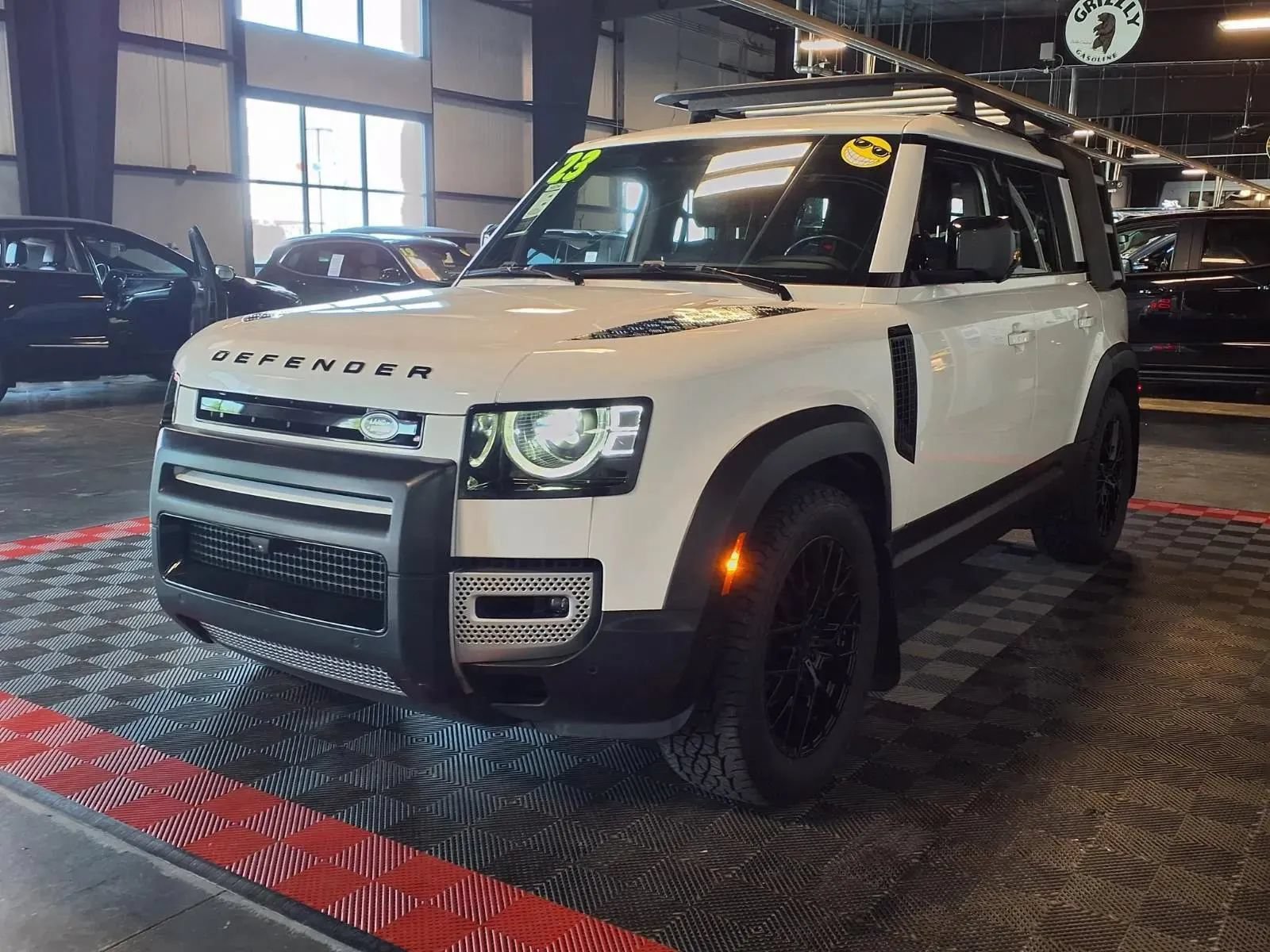 Used 2023 Land Rover Defender 110 S AWD/4WD image 4