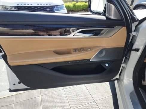 Used 2022 BMW 750i xDrive 750i xDrive w/ Executive Package image 28