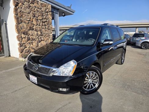 Used 2012 Kia Sedona EX w/ Luxury Pkg image 3