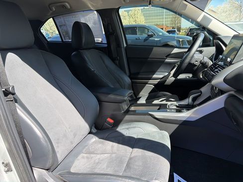 Used 2023 Mitsubishi Eclipse Cross SEL image 12
