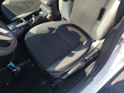 Used 2017 Subaru Crosstrek 2.0i Premium w/ Moonroof Package image 21