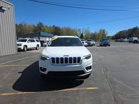 Used 2019 Jeep Cherokee Latitude Plus AWD/4WD image 9