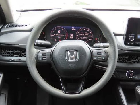 Used 2023 Honda Accord LX image 17