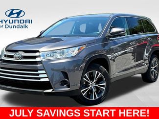 Used 2019 Toyota Highlander LE FWD video 1
