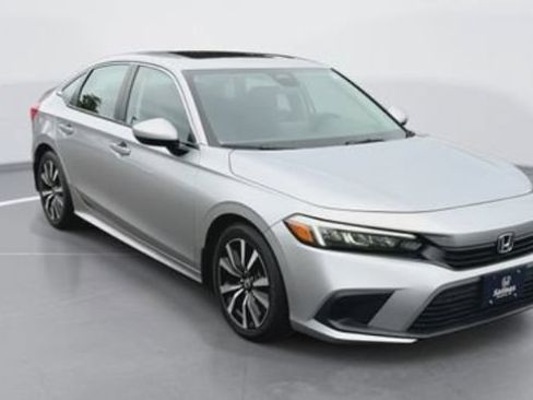 Used 2023 Honda Civic EX image 2